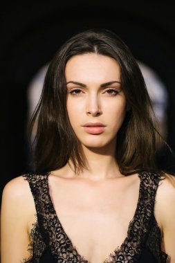 Genç şık güzel kadın