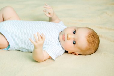 Romper çocukta şirin bebek