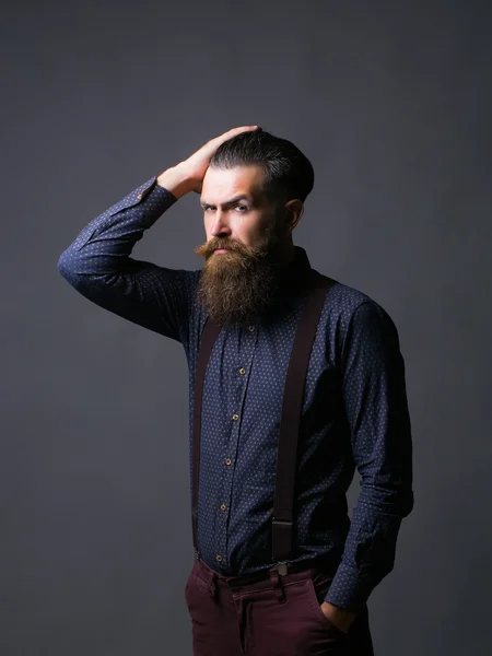 Man hipster uitrusting haren — Stockfoto