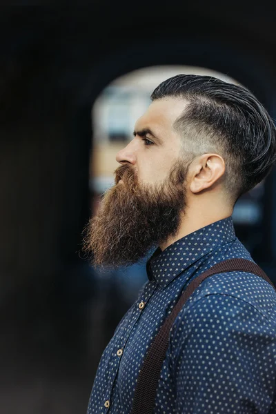ハンサムな髭の男 — ストック写真