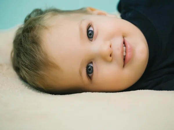 Liten pojke barn småbarn — Stockfoto