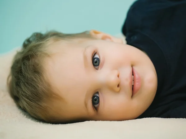 Liten pojke barn småbarn — Stockfoto