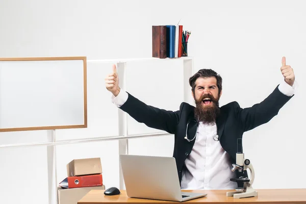 Grida dei lavoratori e mostra OK — Foto Stock