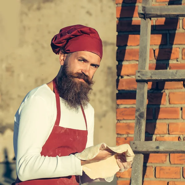 수염 난된 남자 요리 요리사 — 스톡 사진