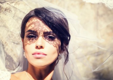 güzel gelin peçe altında