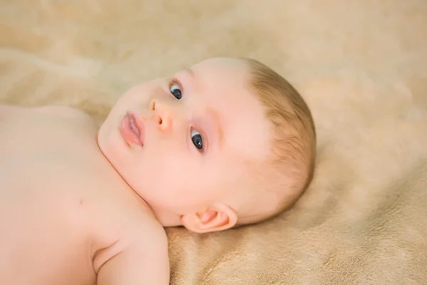 Liten pojke baby — Stockfoto