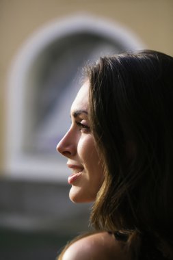 Genç şık güzel kadın