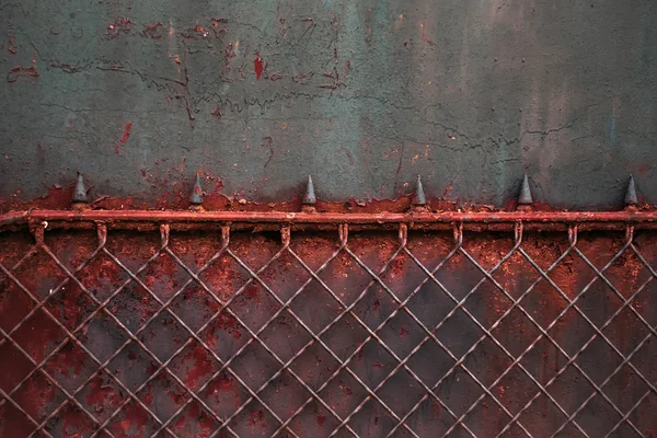 Rode metalen Rusty hek — Stockfoto