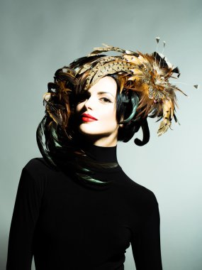 tüy şapka çok seksi kadın