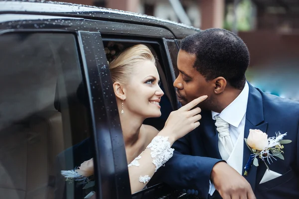 Happy newlyweds share love — Stock Photo, Image