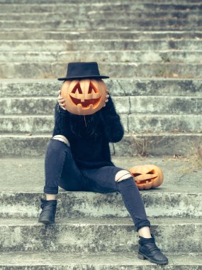 Cadılar Bayramı Balkabağı kızla