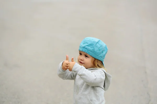 Niedliches Baby-Kind — Stockfoto