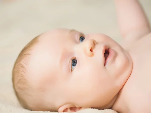 Rozkošný chlapec novorozence — Stock fotografie