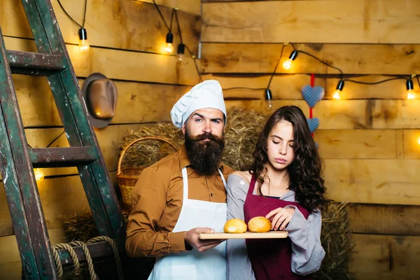 Koch und Mädchen — Stockfoto