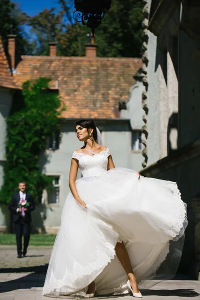 Jovem mulher sexy noiva — Fotografia de Stock