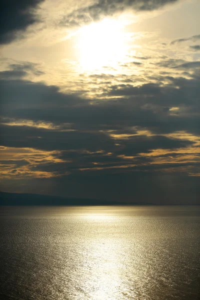 Θεαματική ουρανό πάνω από την θάλασσα — Φωτογραφία Αρχείου
