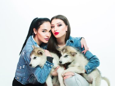 denim husky ile kız