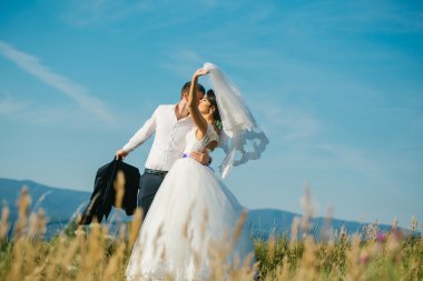 damat ve gelin yaz alan