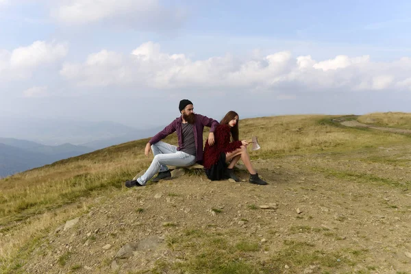 Par på bergets topp — Stockfoto
