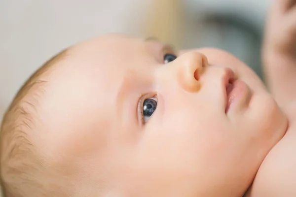 Menino recém-nascido bebê — Fotografia de Stock
