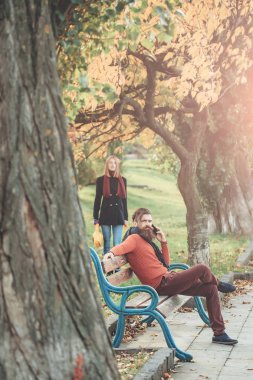 Telefondaki adam görüşmeler