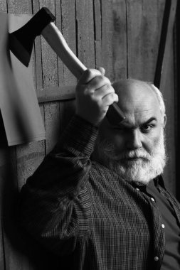 Adam balta ve kağıt