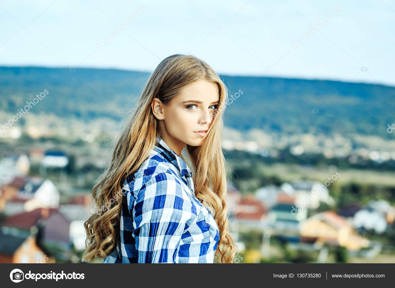 Mädchen mit blonden haaren