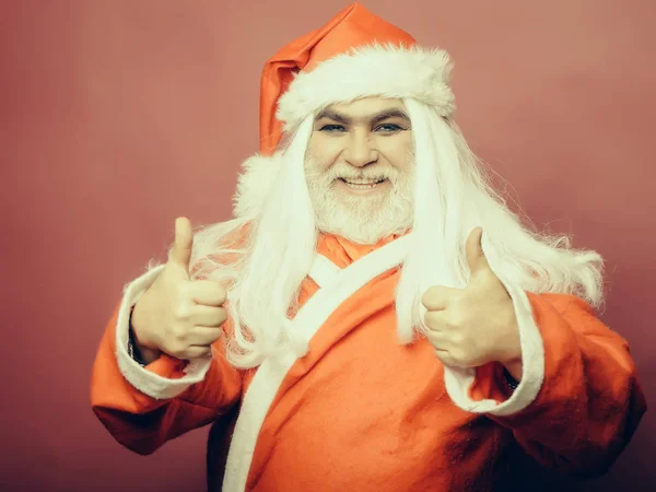 Noel adam gülümsüyor — Stok fotoğraf