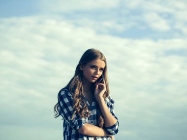 Telefon güzel kız görüşmeler