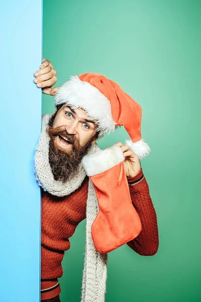 Різдвяний чоловік з декоративним панчохом — стокове фото
