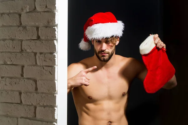 Natale sexy muscolare Babbo Natale uomo — Foto Stock