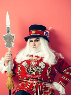 Komuta sizde beefeater kaşlarını