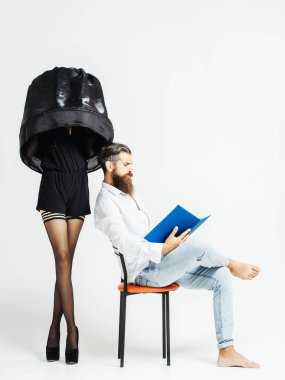 Beyaz stüdyo arka plan üzerinde çift