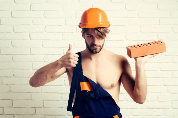 Sexy musculoso hombre constructor —  Fotos de Stock