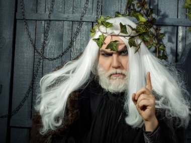 Zeus adam sakallı