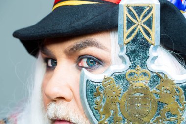 Komuta sizde sakallı beefeater