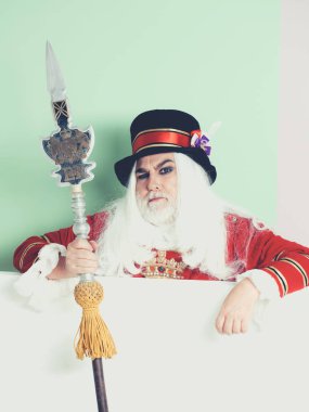 Komuta sizde beefeater kaşlarını