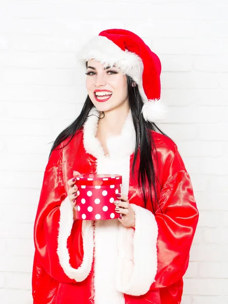 Felice bella ragazza Babbo Natale — Foto Stock