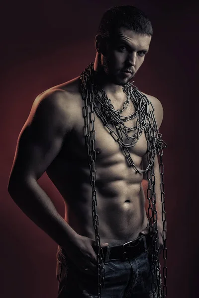 Homme musclé avec corde — Photo