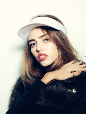 şapkalı seksi güzel kız