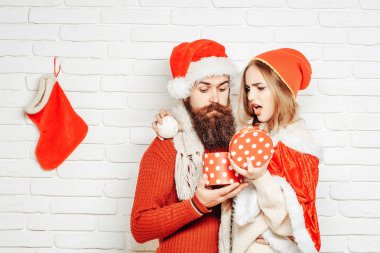 Genç üzücü Noel Çift