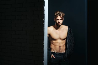 seksi kas sakallı adam