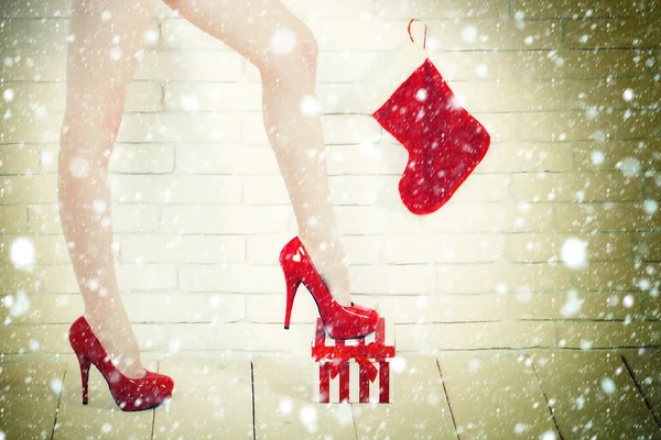 Ženské nohy Vánoční punčocha — Stock fotografie