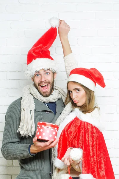 Young funny Christmas couple — Stock Photo, Image