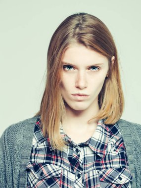 Güzel kız Çantalar ağız üzgün