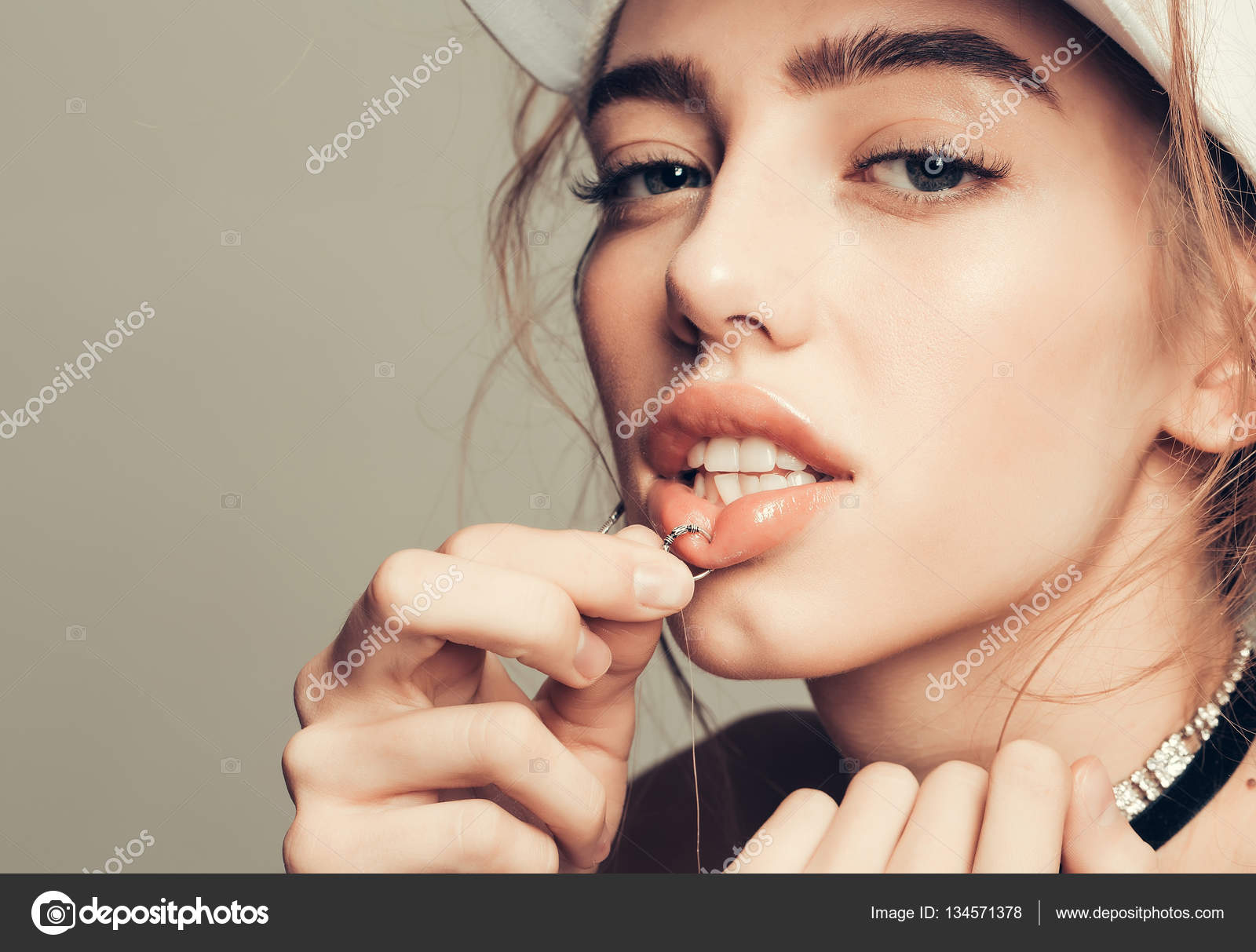 Cute lip shop rings