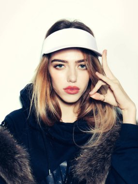 şapkalı seksi güzel kız