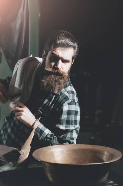 Sakallı yakışıklı sakallı adam