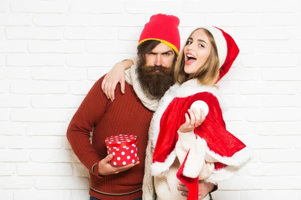 Giovane coppia felice Natale — Foto Stock