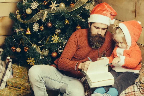 Sakallı Noel Baba ve çocuk